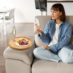 Reposabrazos de sofá con mesa auxiliar de madera