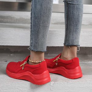 Zapatos con decoración de letras de punta redonda de moda