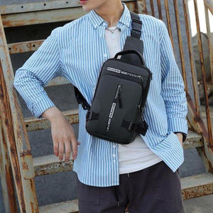 Bolso bandolera con puerto de carga USB