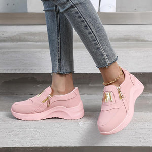 Zapatos con decoración de letras de punta redonda de moda