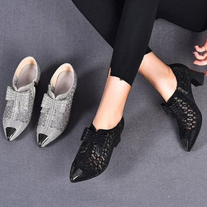 Zapatos elegantes con tacones