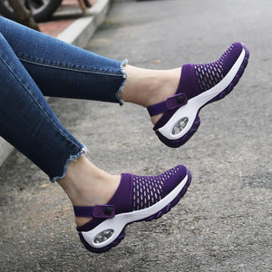 womens strappy sandals