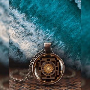 COLLAR SRI YANTRA