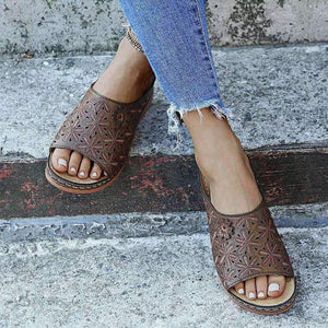 Zapatos planos huecos