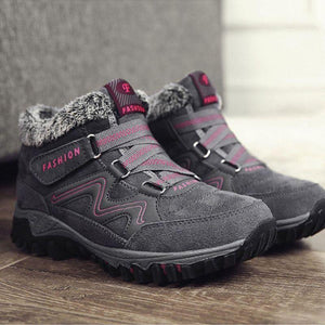 Botines de piel con vellosidades