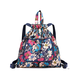 Mochila Multifuncional con Cordón