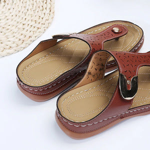 Chanclas de cuña con estampado metálico decorativo para mujer