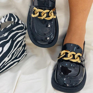 Zapatos de punta redonda negros para mujer